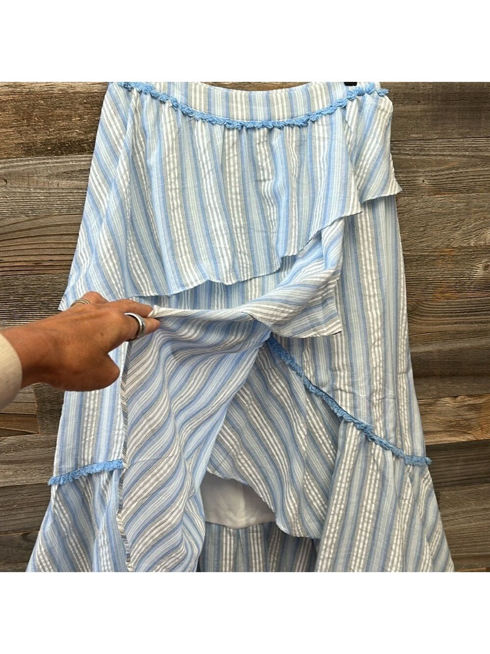 Moon River NWOT Light Blue Striped Ruffle Fringe High Low Maxi Skirt 100% cotton - Picture 3 of 12